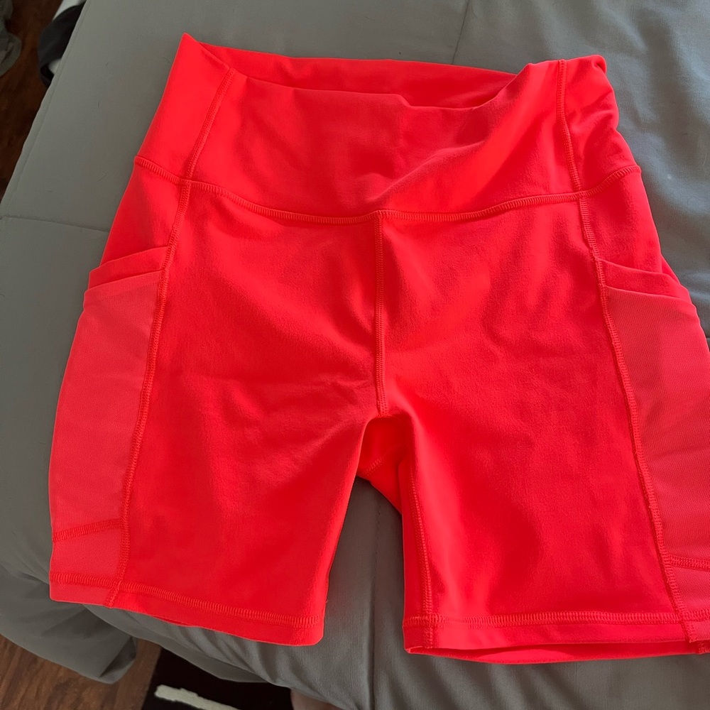 Fabletics Powerhold bike short size M new with tags